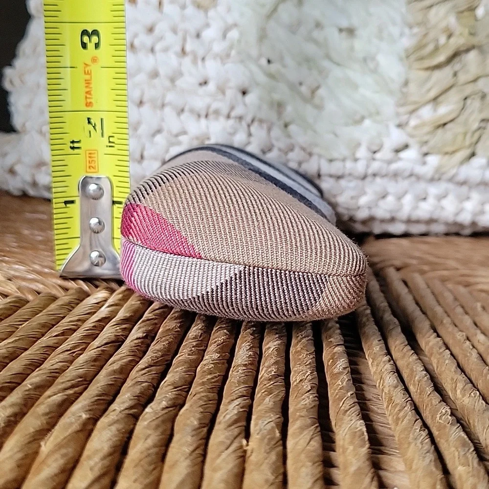 Burberry hard eyeglass/sunglass case